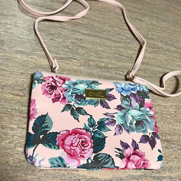 NWOB Betsey Johnson floral convertible wristlet/ crossbody bag - Picture 10 of 15